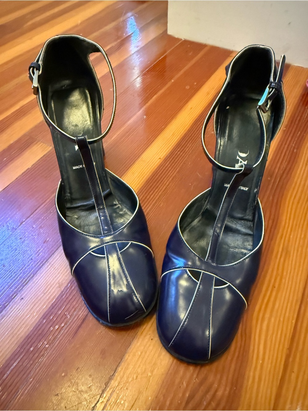 Women's Navy T-Strap Ankle Strap Pumps